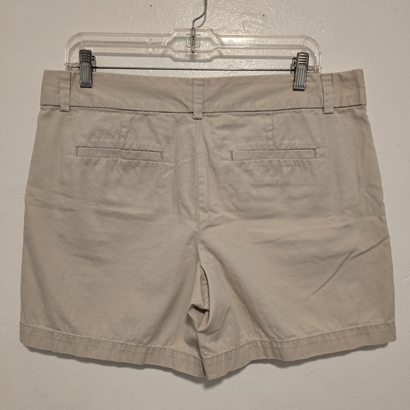 Ann Taylor LOFT - 5" High Waist Khaki Shorts - Picture 6 of 11